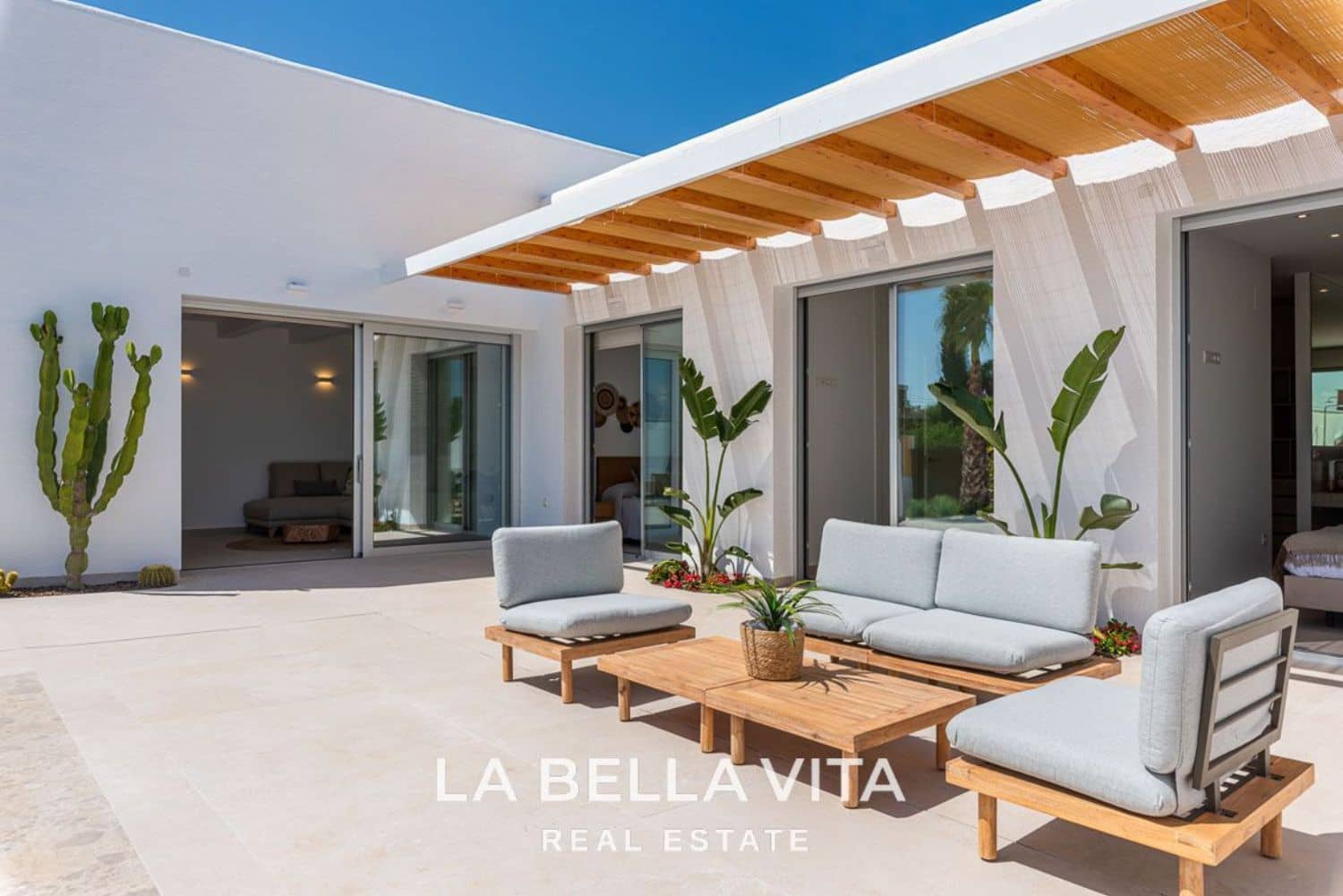 3 Zimmer Villa zu verkaufen in Benijofar mit Pool - 539.000 € (Ref: 9376749)