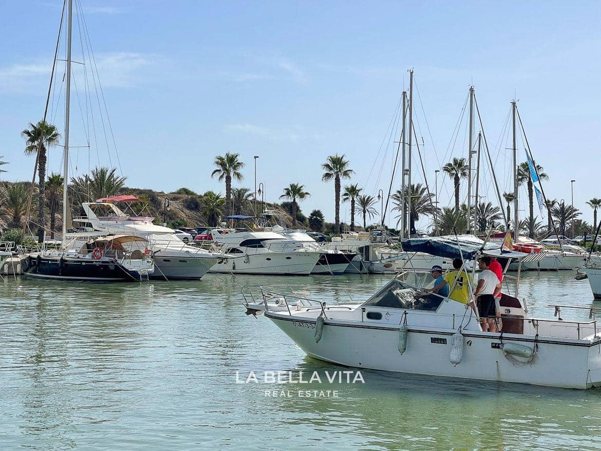 3 sovrum Villa till salu i San Fulgencio med pool - 345 000 € (Ref: 9452835)