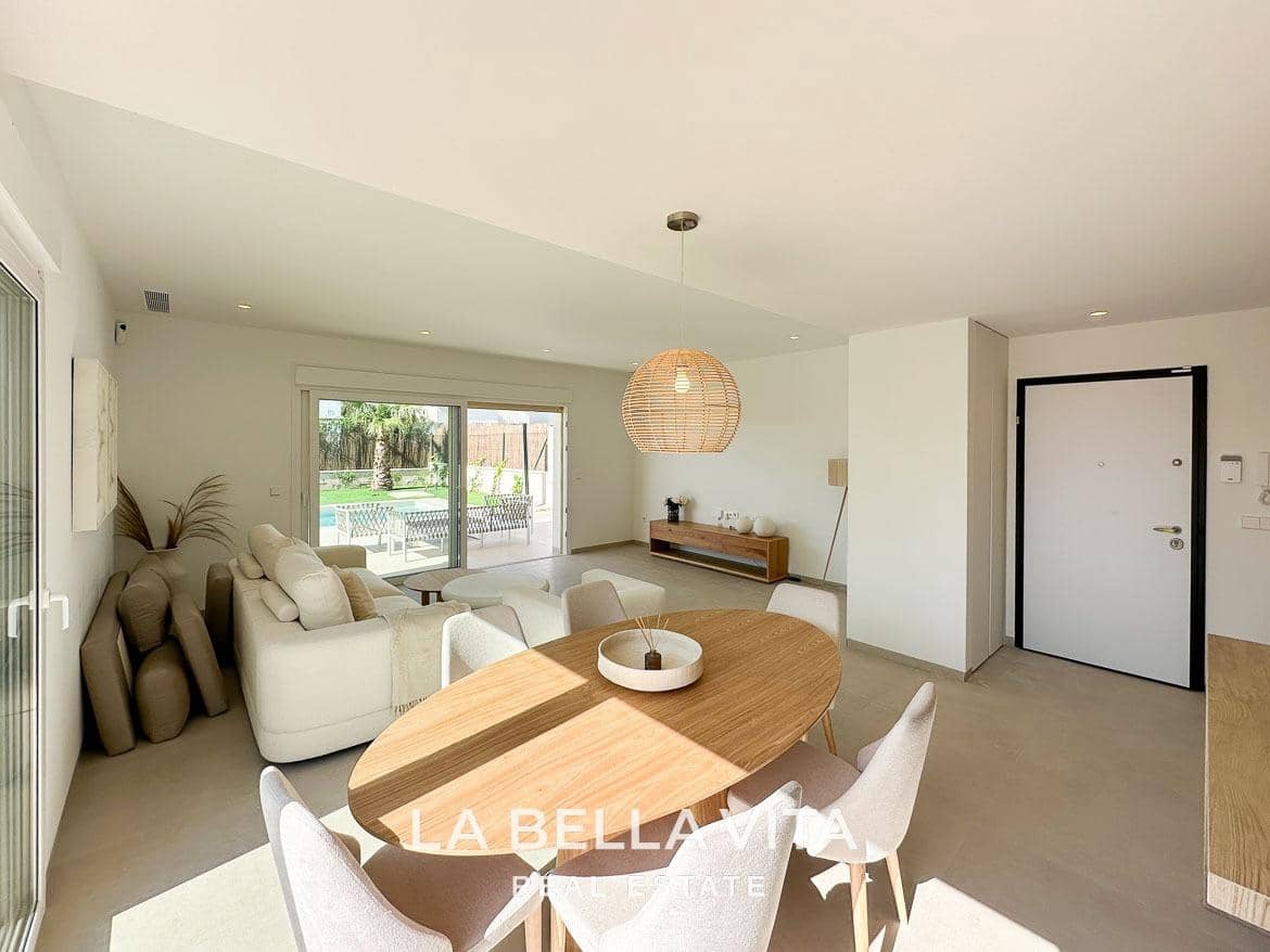 3 bedroom Villa for sale in Los Montesinos with pool - € 439,000 (Ref: 9452836)