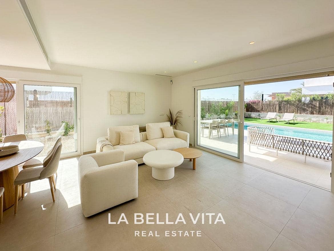 3 bedroom Villa for sale in Los Montesinos with pool - € 439,000 (Ref: 9452836)