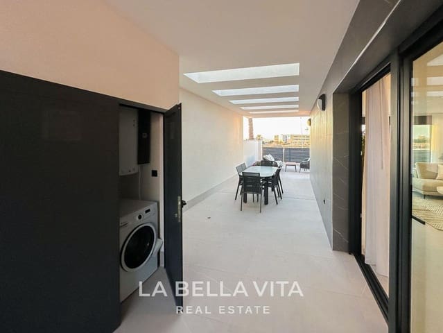 3 slaapkamer Villa te koop in Aguas Nuevas, Torrevieja met zwembad garage - € 595.000 (Ref: 9452838)