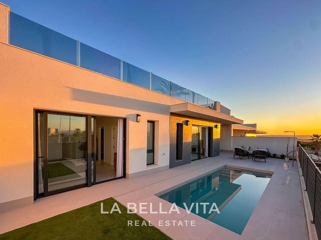 3 slaapkamer Villa te koop in Aguas Nuevas, Torrevieja met zwembad garage - € 595.000 (Ref: 9452838)