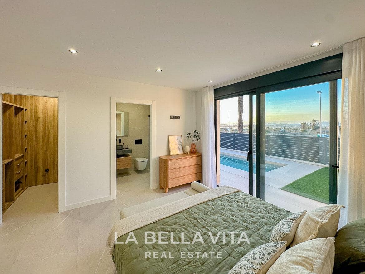 3 quarto Moradia para venda em Aguas Nuevas com piscina garagem - 595 000 € (Ref: 9452838)