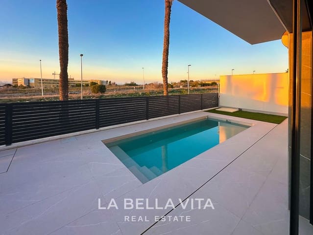 3 slaapkamer Villa te koop in Aguas Nuevas, Torrevieja met zwembad garage - € 595.000 (Ref: 9452838)