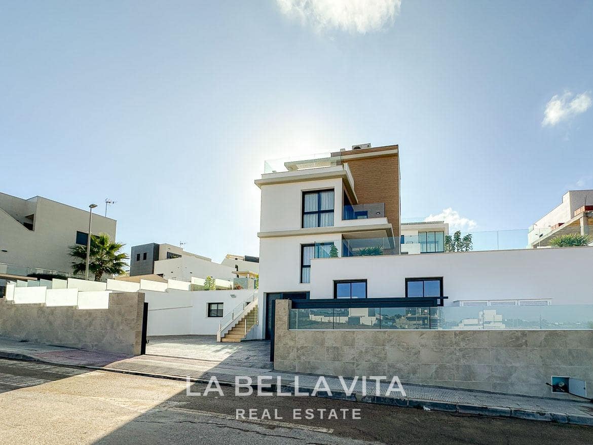 6 soverom Villa til salgs i Orihuela med svømmebasseng garasje - € 1 780 000 (Ref: 9533909)
