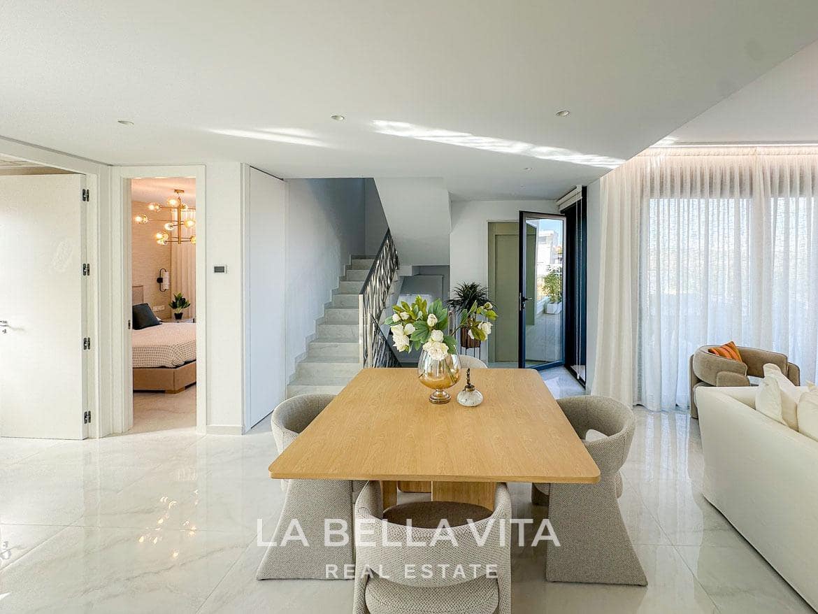6 soverom Villa til salgs i Orihuela med svømmebasseng garasje - € 1 780 000 (Ref: 9533909)