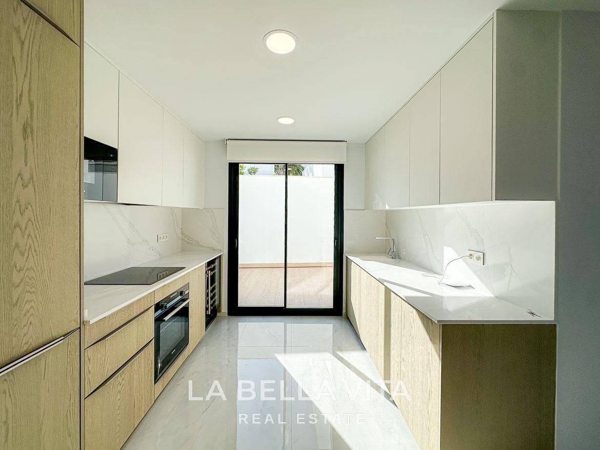 6 soverom Villa til salgs i Orihuela med svømmebasseng garasje - € 1 780 000 (Ref: 9533909)