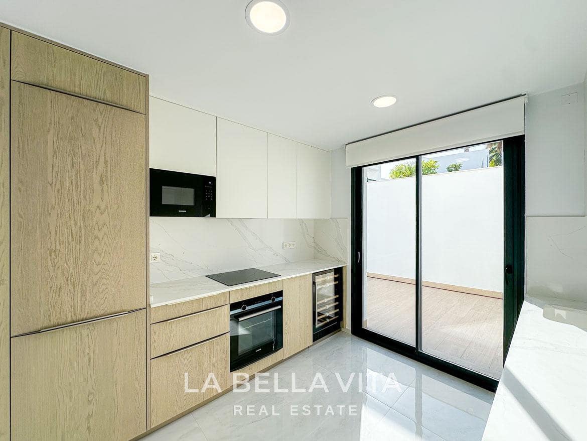 6 soverom Villa til salgs i Orihuela med svømmebasseng garasje - € 1 780 000 (Ref: 9533909)
