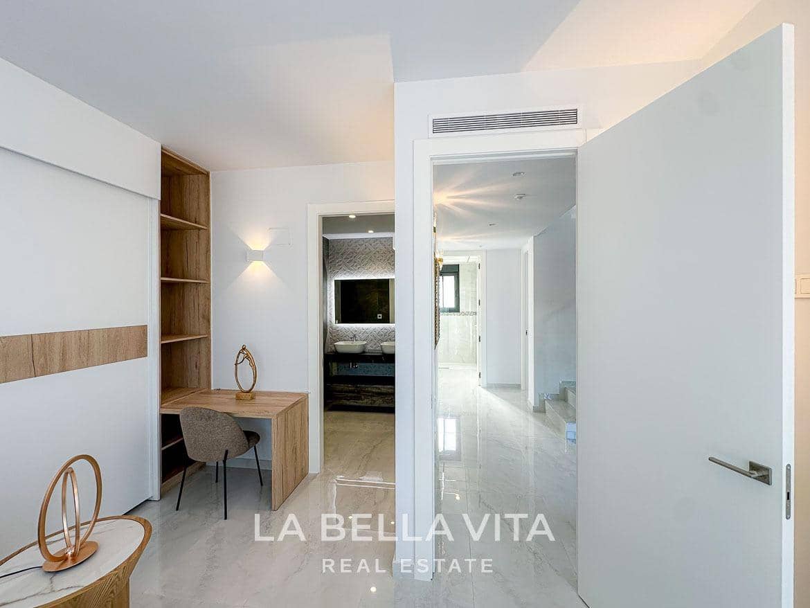 6 soverom Villa til salgs i Orihuela med svømmebasseng garasje - € 1 780 000 (Ref: 9533909)