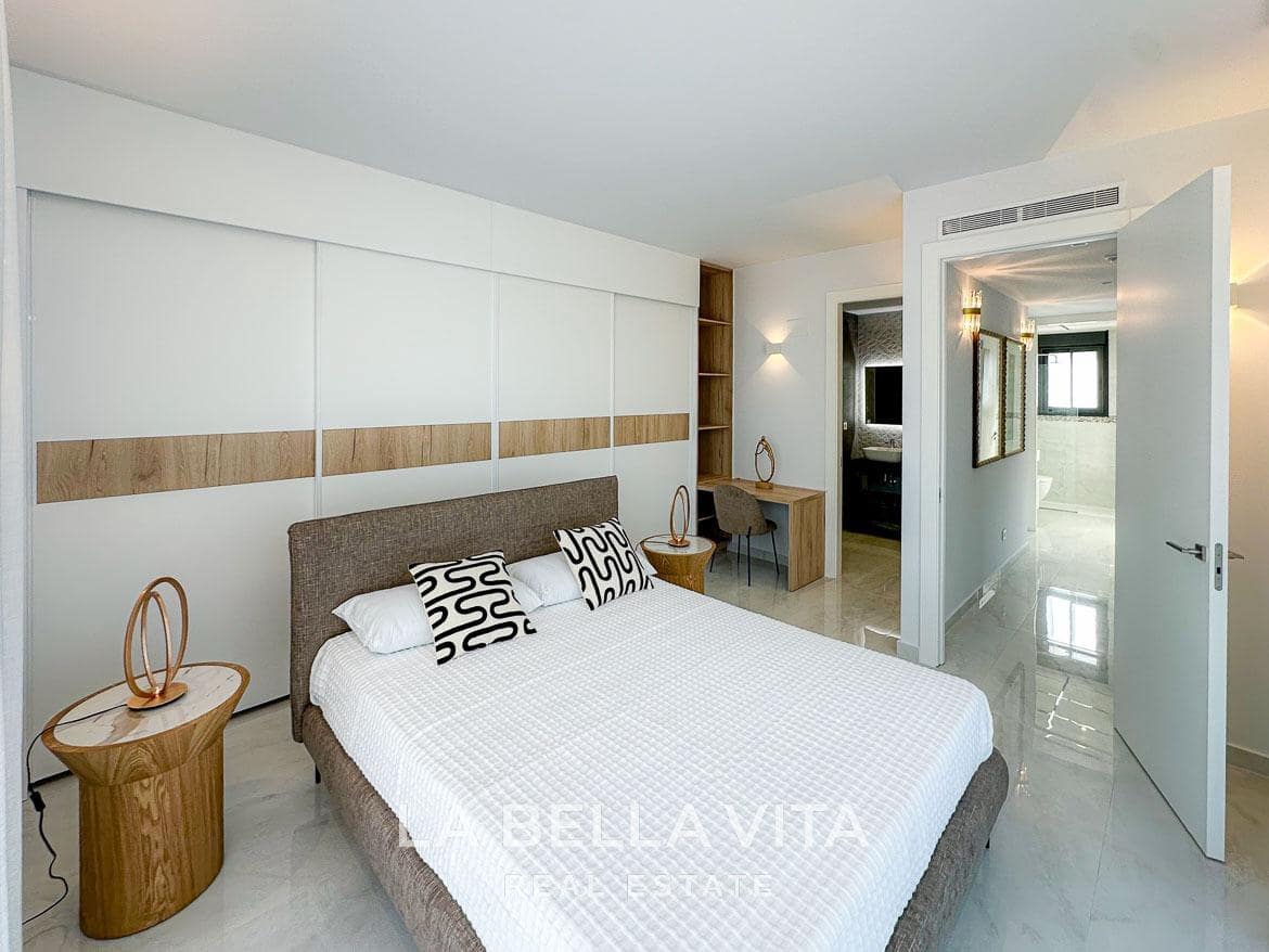 6 soverom Villa til salgs i Orihuela med svømmebasseng garasje - € 1 780 000 (Ref: 9533909)