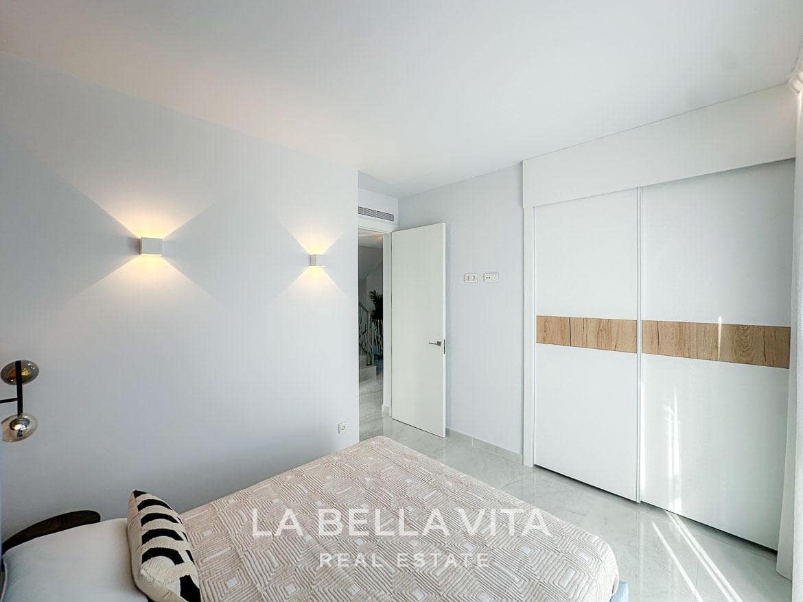 6 soverom Villa til salgs i Orihuela med svømmebasseng garasje - € 1 780 000 (Ref: 9533909)