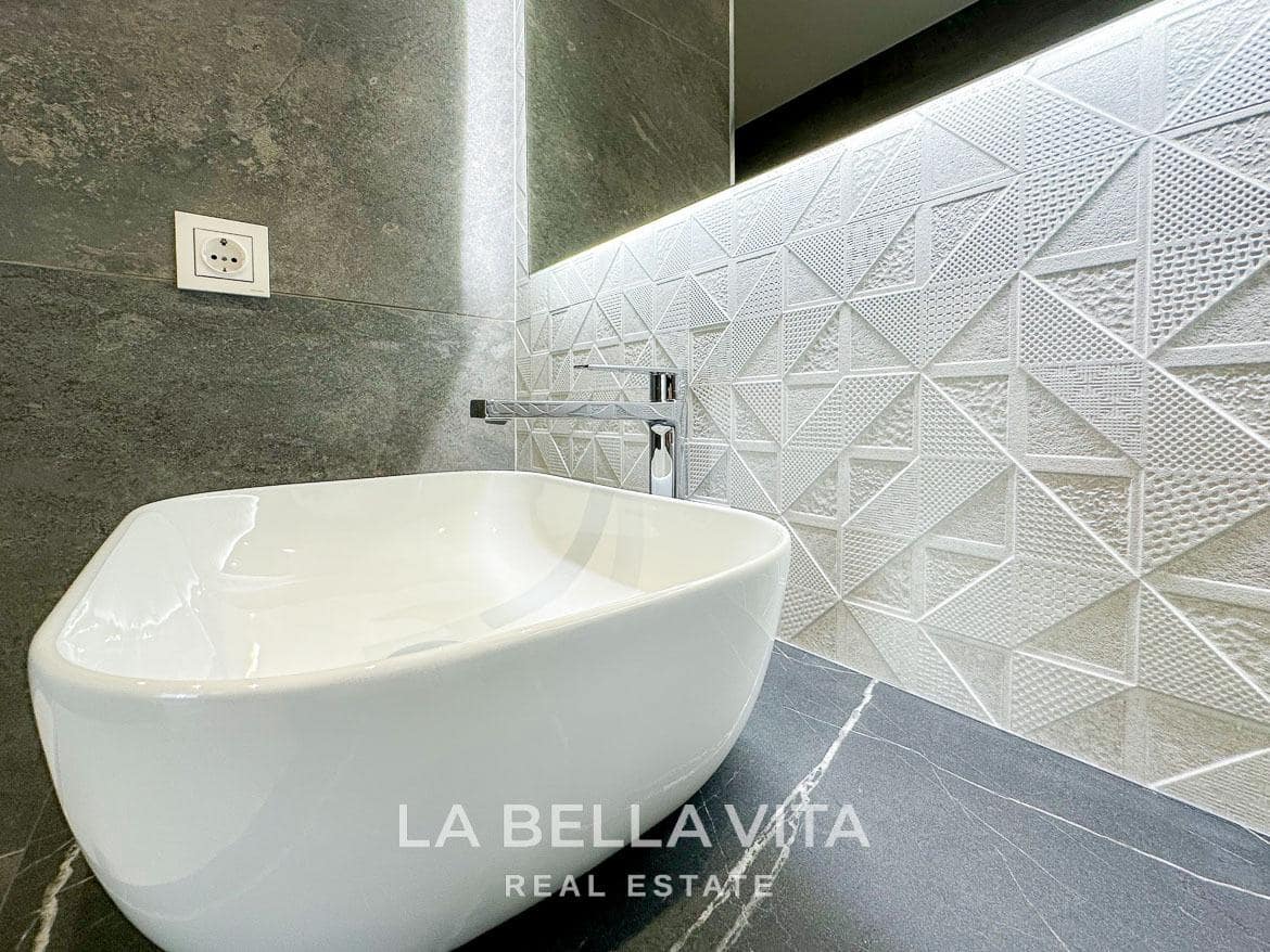 6 soverom Villa til salgs i Orihuela med svømmebasseng garasje - € 1 780 000 (Ref: 9533909)