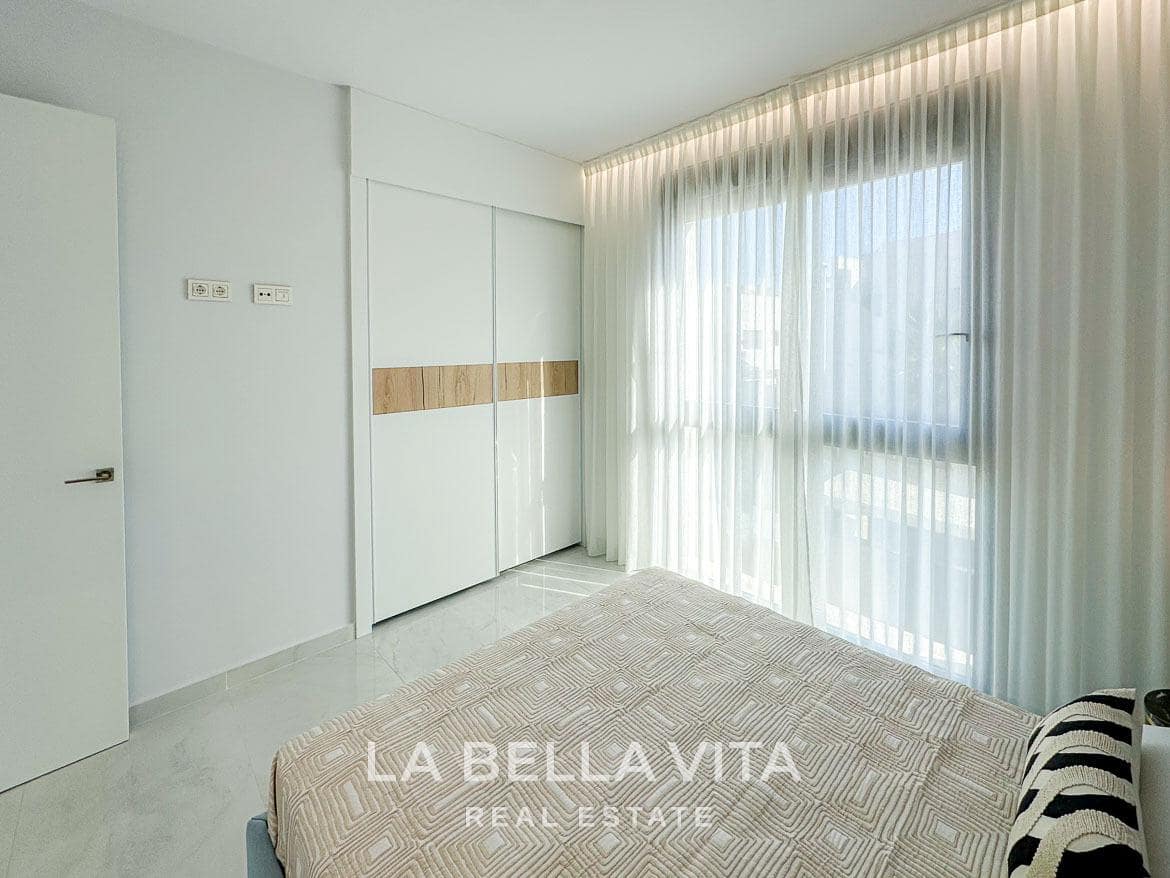 6 soverom Villa til salgs i Orihuela med svømmebasseng garasje - € 1 780 000 (Ref: 9533909)