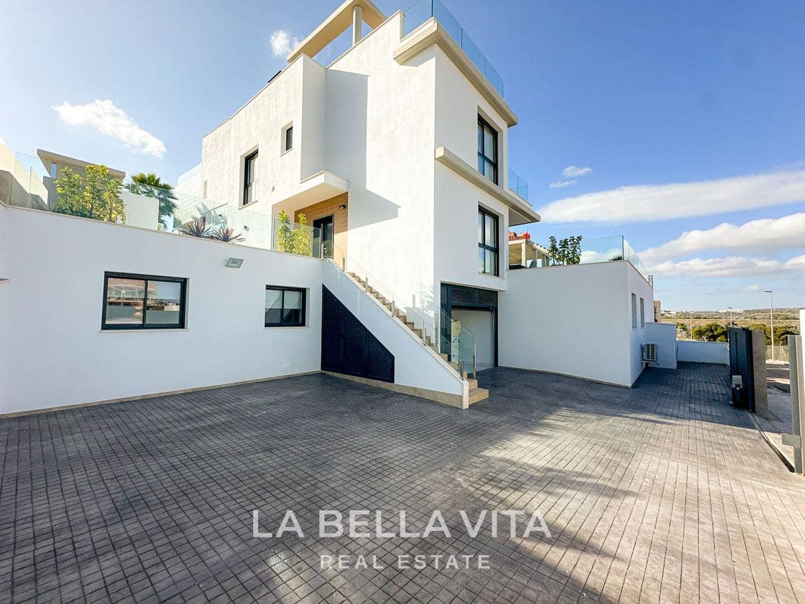 6 soverom Villa til salgs i Orihuela med svømmebasseng garasje - € 1 780 000 (Ref: 9533909)