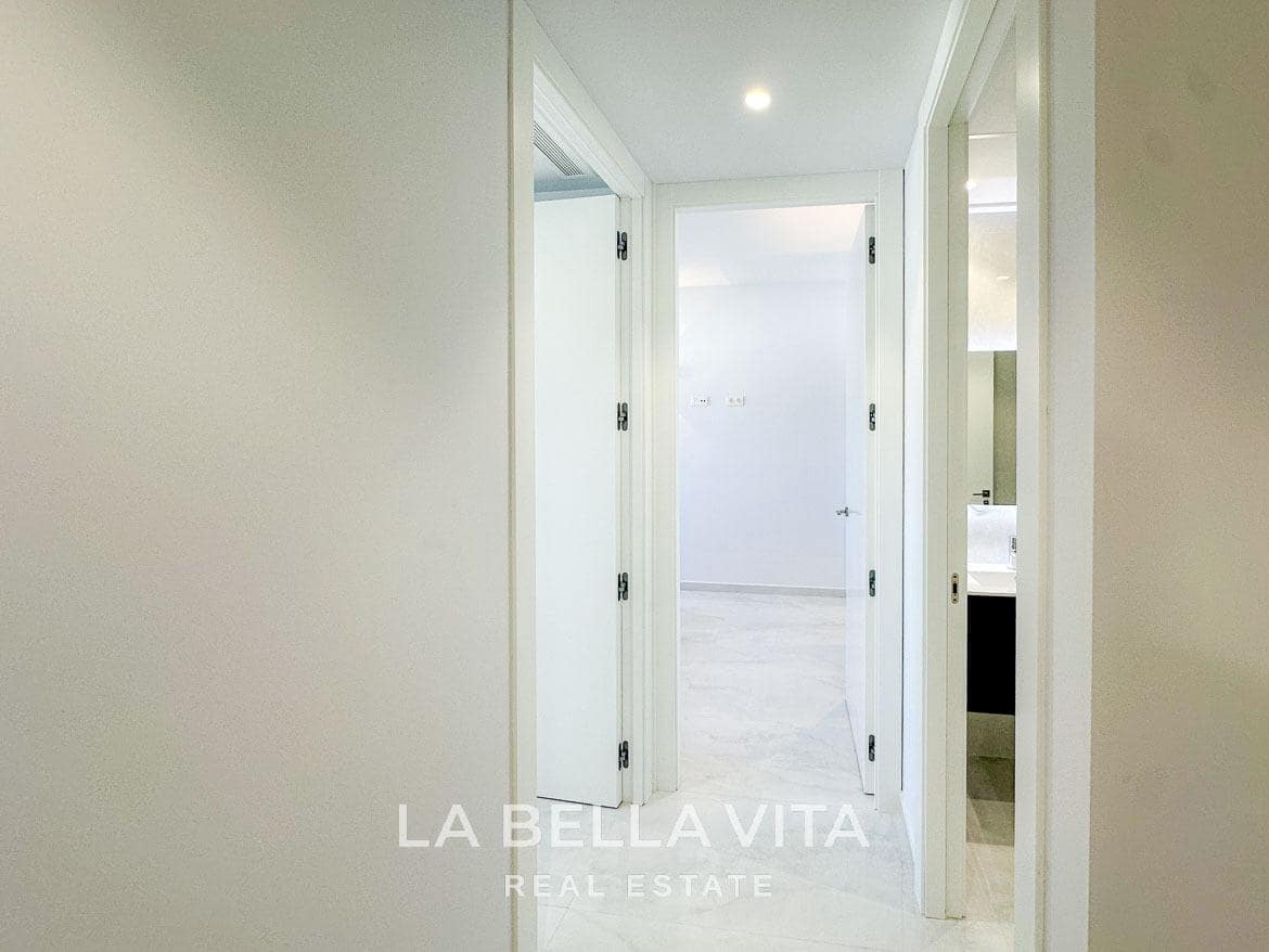 6 soverom Villa til salgs i Orihuela med svømmebasseng garasje - € 1 780 000 (Ref: 9533909)