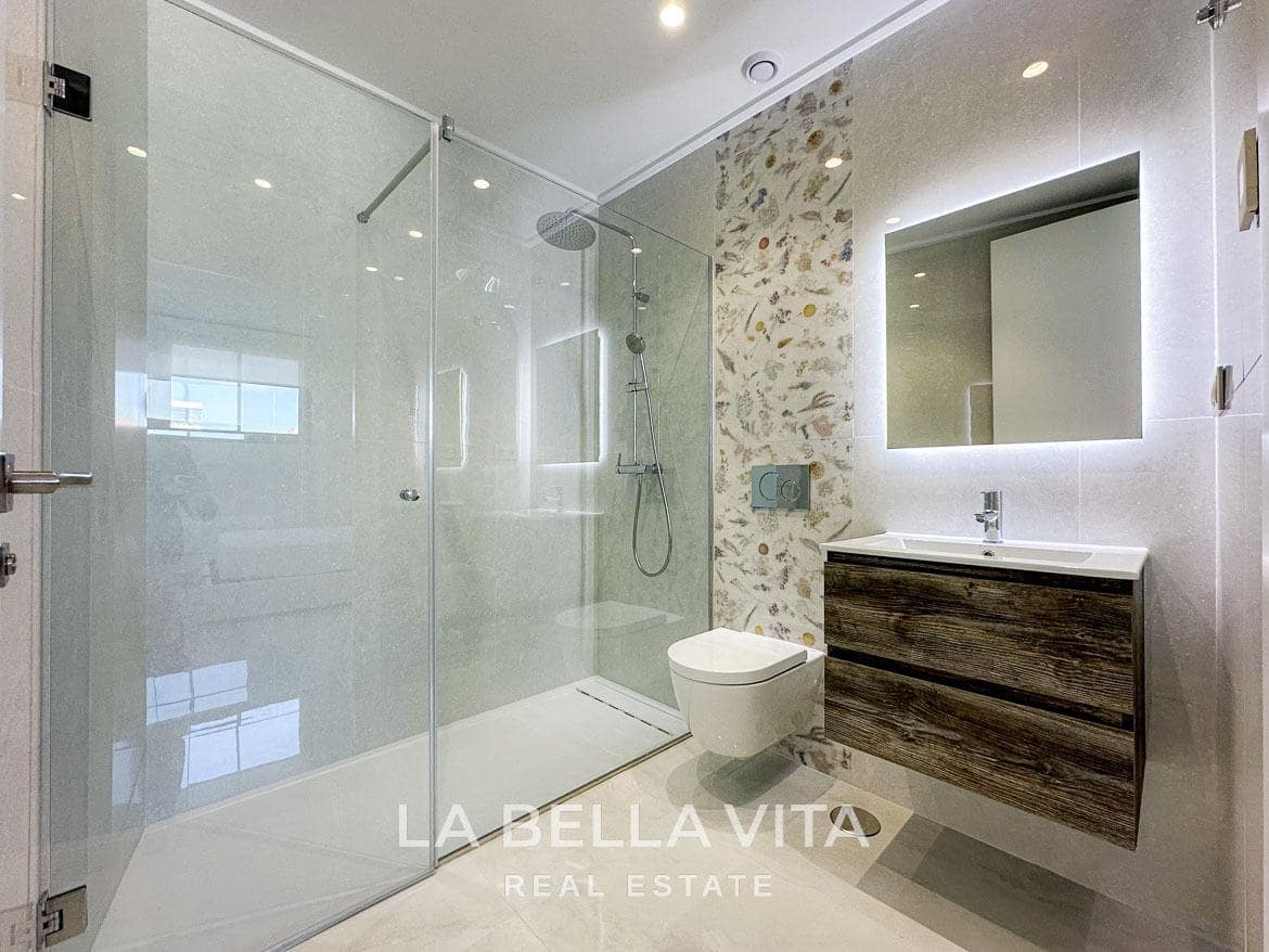 6 soverom Villa til salgs i Orihuela med svømmebasseng garasje - € 1 780 000 (Ref: 9533909)