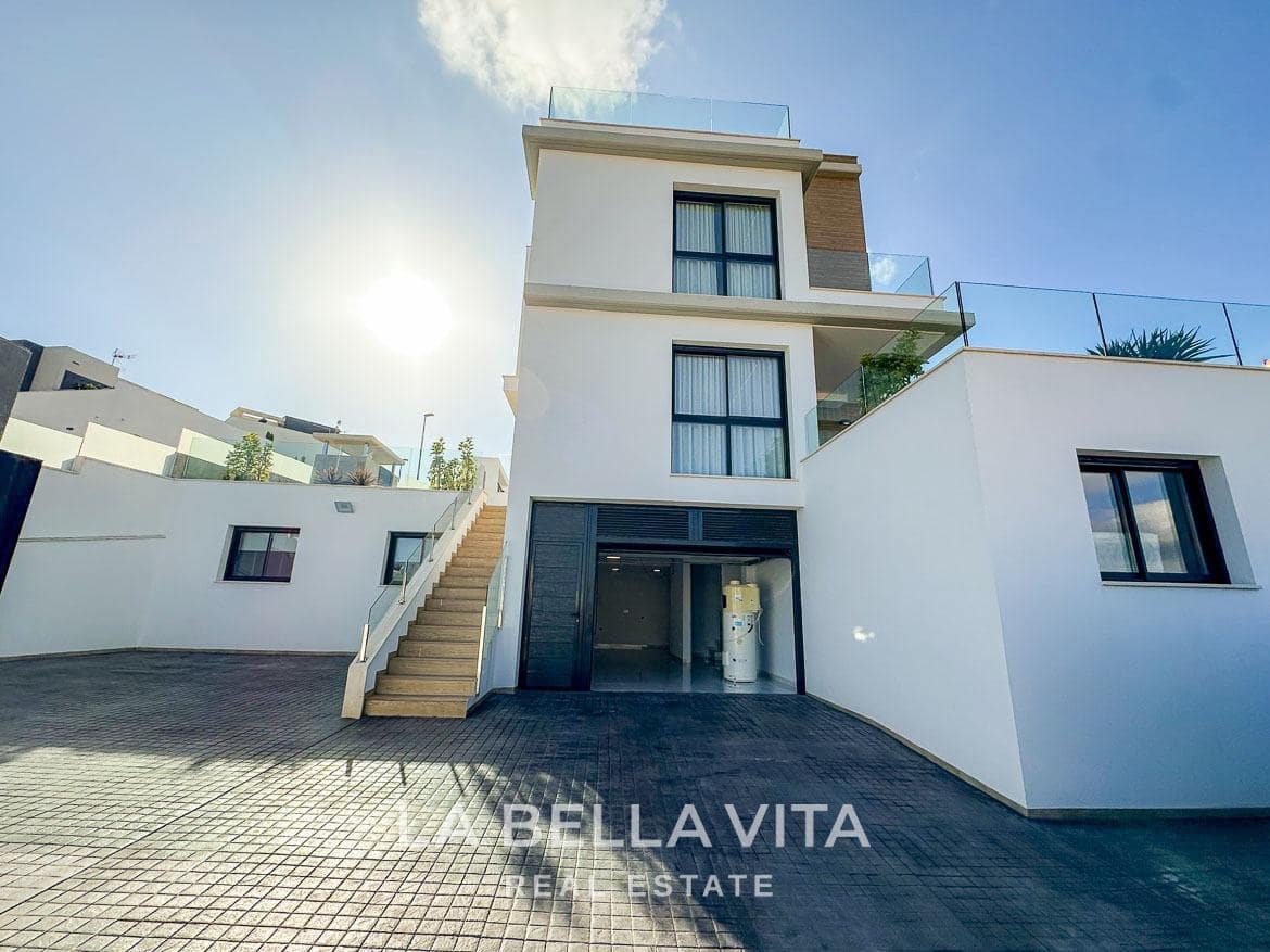 6 soverom Villa til salgs i Orihuela med svømmebasseng garasje - € 1 780 000 (Ref: 9533909)