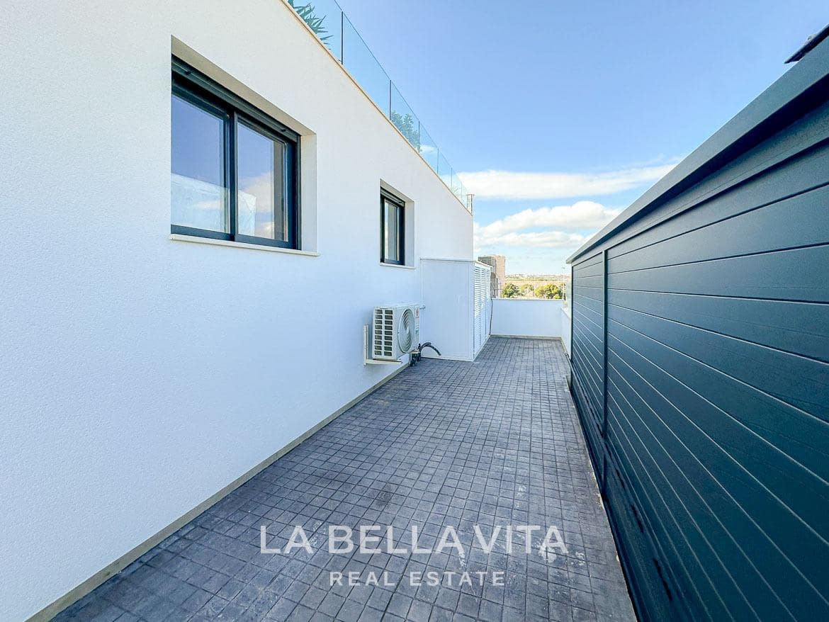 6 soverom Villa til salgs i Orihuela med svømmebasseng garasje - € 1 780 000 (Ref: 9533909)