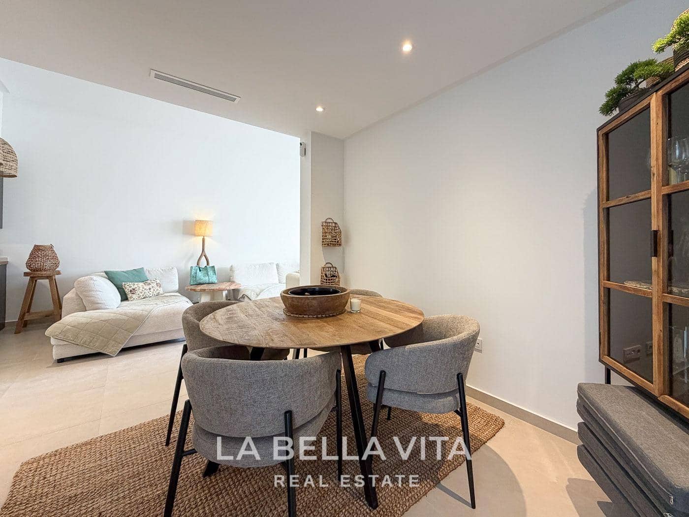 Chalet de 2 habitaciones en San Fulgencio en venta con piscina - 367.900 € (Ref: 9630277)