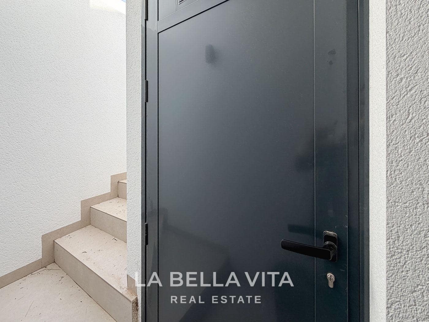 Chalet de 2 habitaciones en San Fulgencio en venta con piscina - 367.900 € (Ref: 9630277)