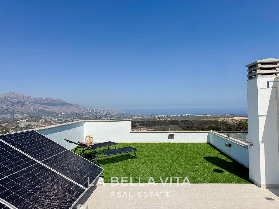 3 bedroom Villa for sale in Polop with pool - € 598,000 (Ref: 9640393)