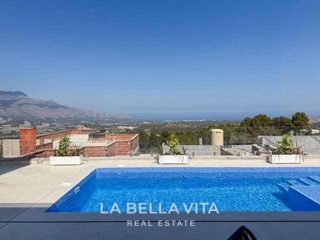 3 bedroom Villa for sale in Polop with pool - € 598,000 (Ref: 9640393)