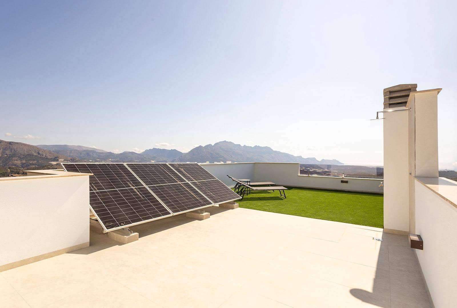 3 bedroom Villa for sale in Polop with pool - € 598,000 (Ref: 9640393)