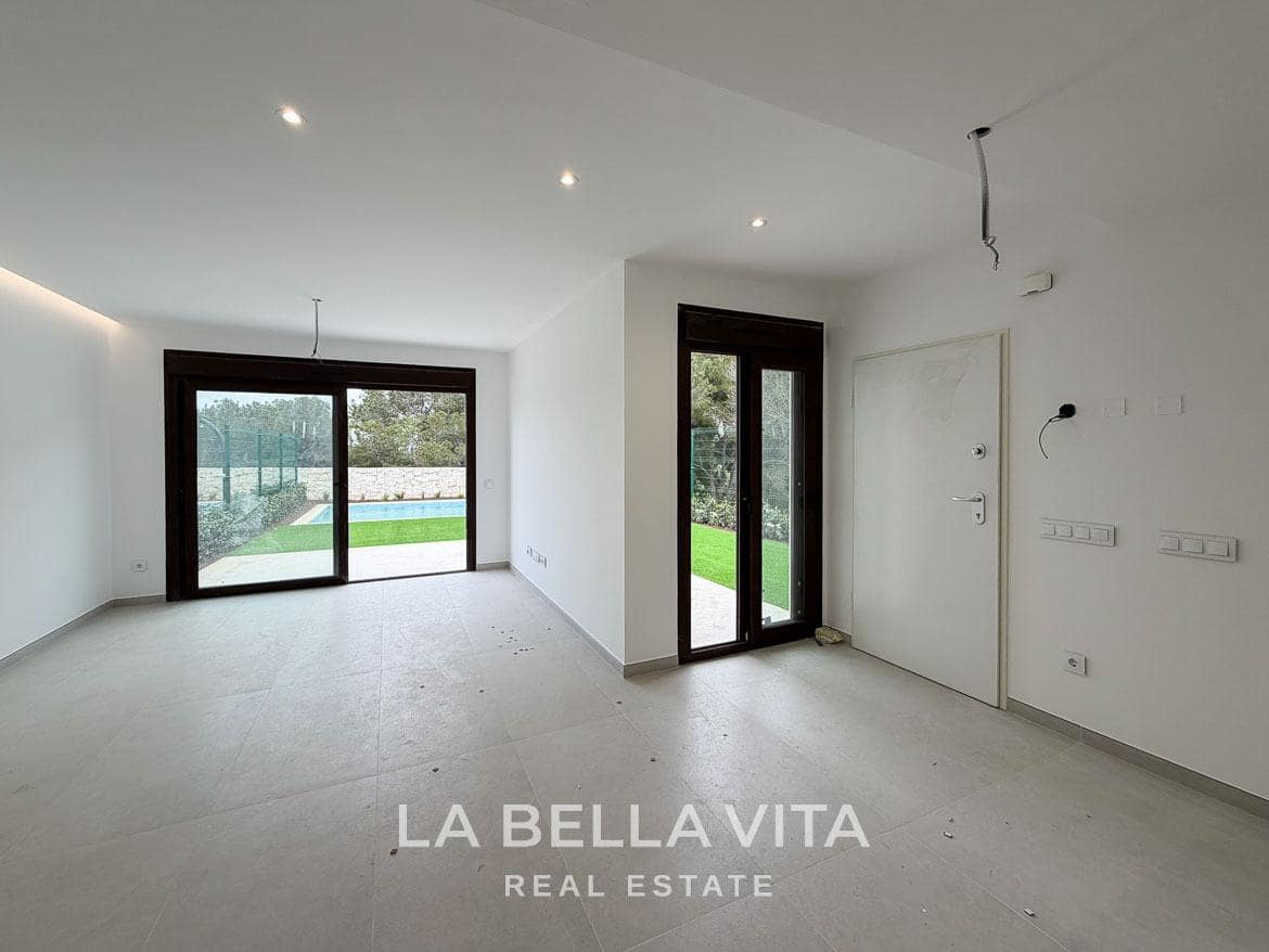 3 slaapkamer Villa te koop in Pinar de Campoverde met zwembad garage - € 499.000 (Ref: 9762143)