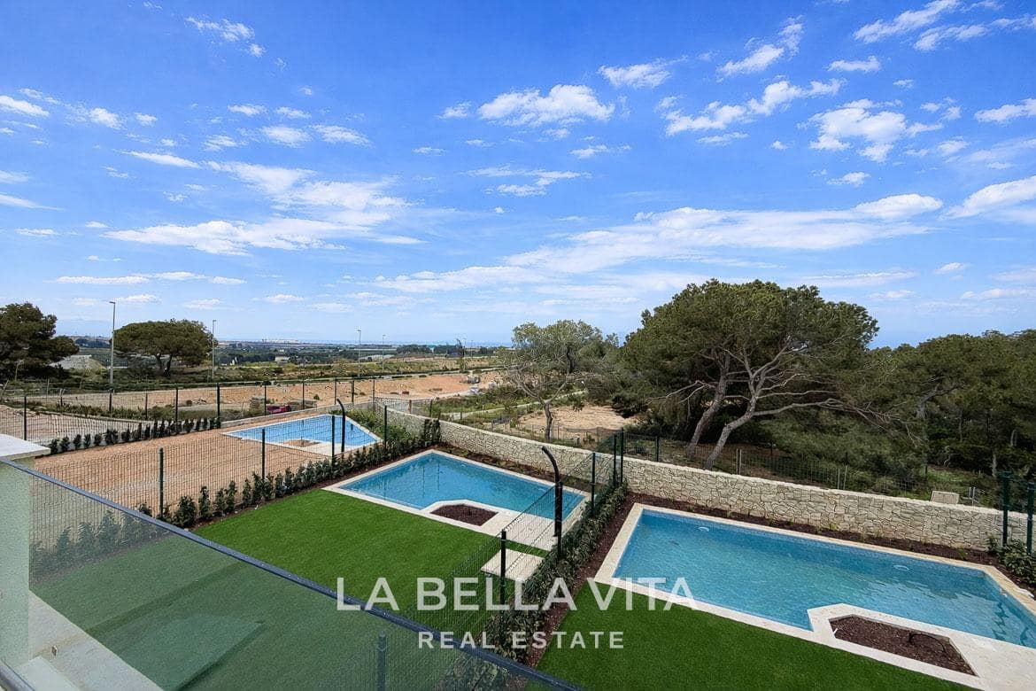 3 slaapkamer Villa te koop in Pinar de Campoverde met zwembad garage - € 499.000 (Ref: 9762143)