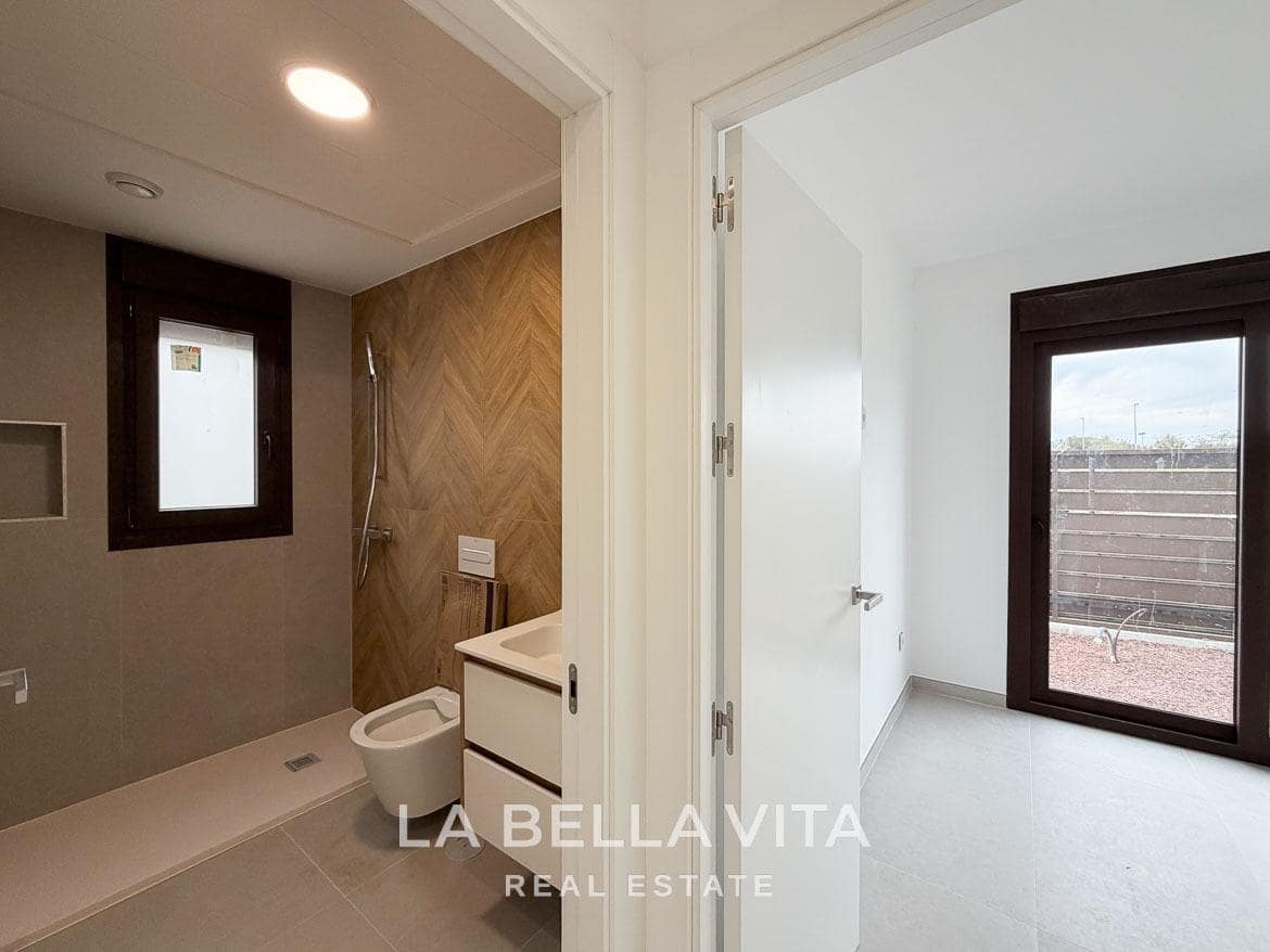 3 slaapkamer Villa te koop in Pinar de Campoverde met zwembad garage - € 499.000 (Ref: 9762143)