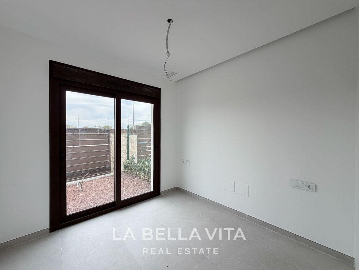 3 slaapkamer Villa te koop in Pinar de Campoverde met zwembad garage - € 499.000 (Ref: 9762143)