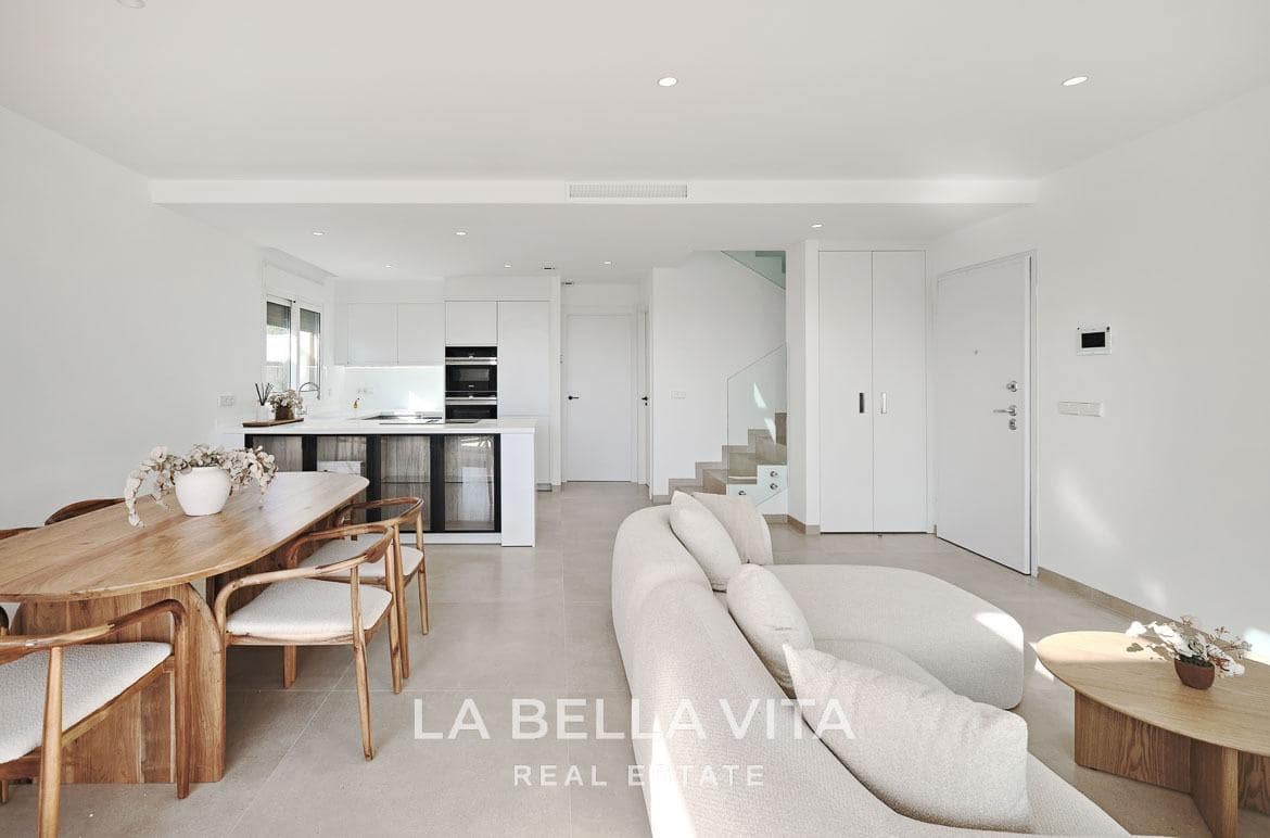 3 soveværelse Villa til salg i Orihuela Costa med swimmingpool garage - € 760.000 (Ref: 9762144)