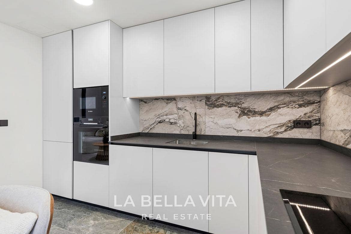 4 slaapkamer Rijtjeshuis te koop in Torre de la Horadada met zwembad - € 698.000 (Ref: 9762145)