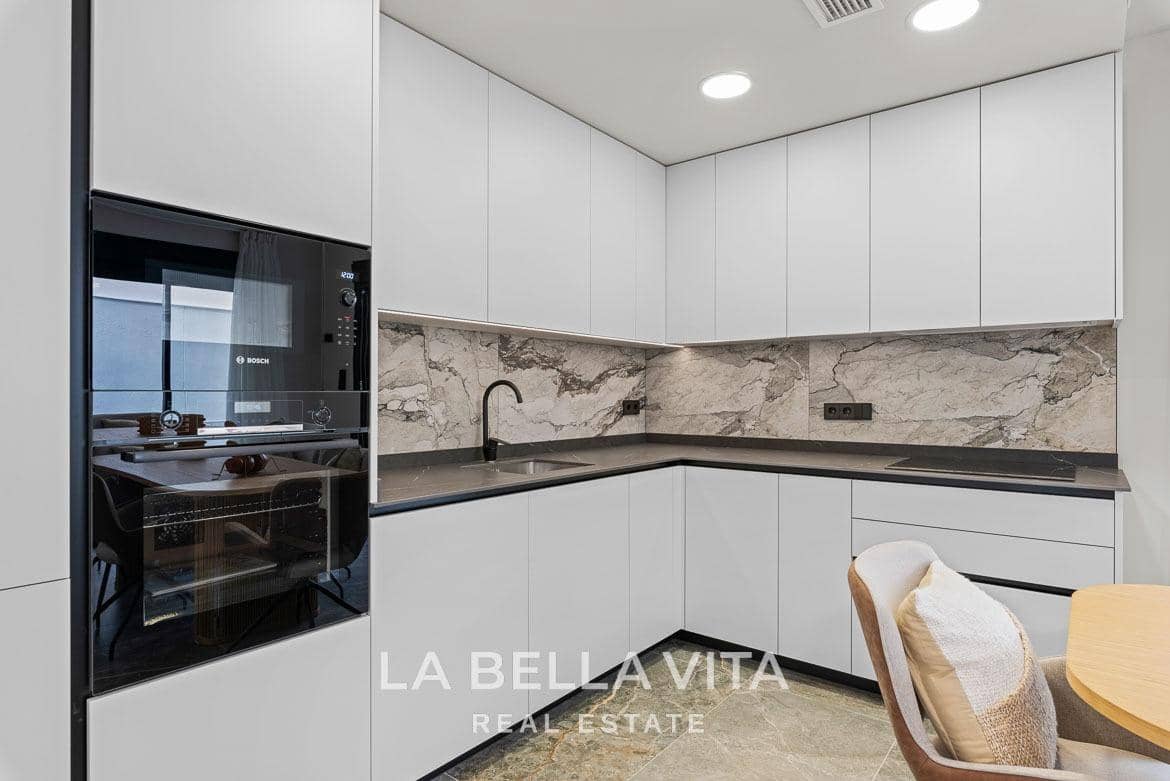 4 slaapkamer Rijtjeshuis te koop in Torre de la Horadada met zwembad - € 698.000 (Ref: 9762145)