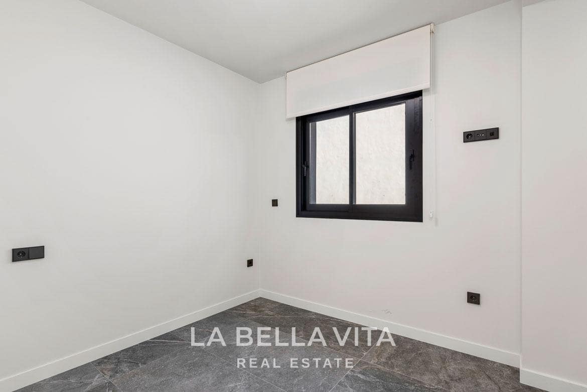 4 slaapkamer Rijtjeshuis te koop in Torre de la Horadada met zwembad - € 698.000 (Ref: 9762145)