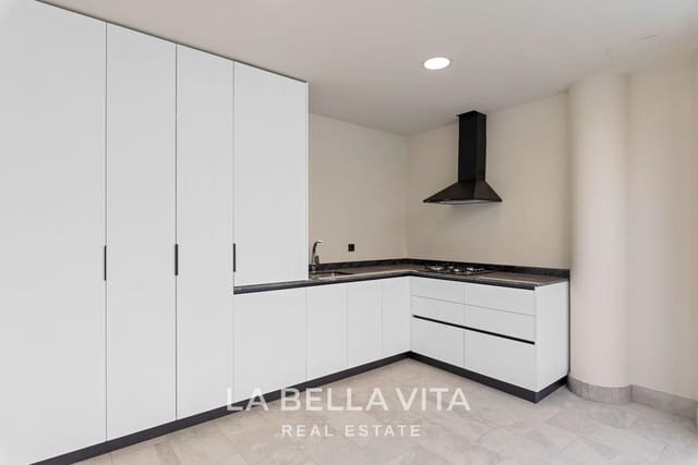 Adosado de 4 habitaciones en Torre de la Horadada, Pilar de la Horadada en venta con piscina - 698.000 € (Ref: 9762145)