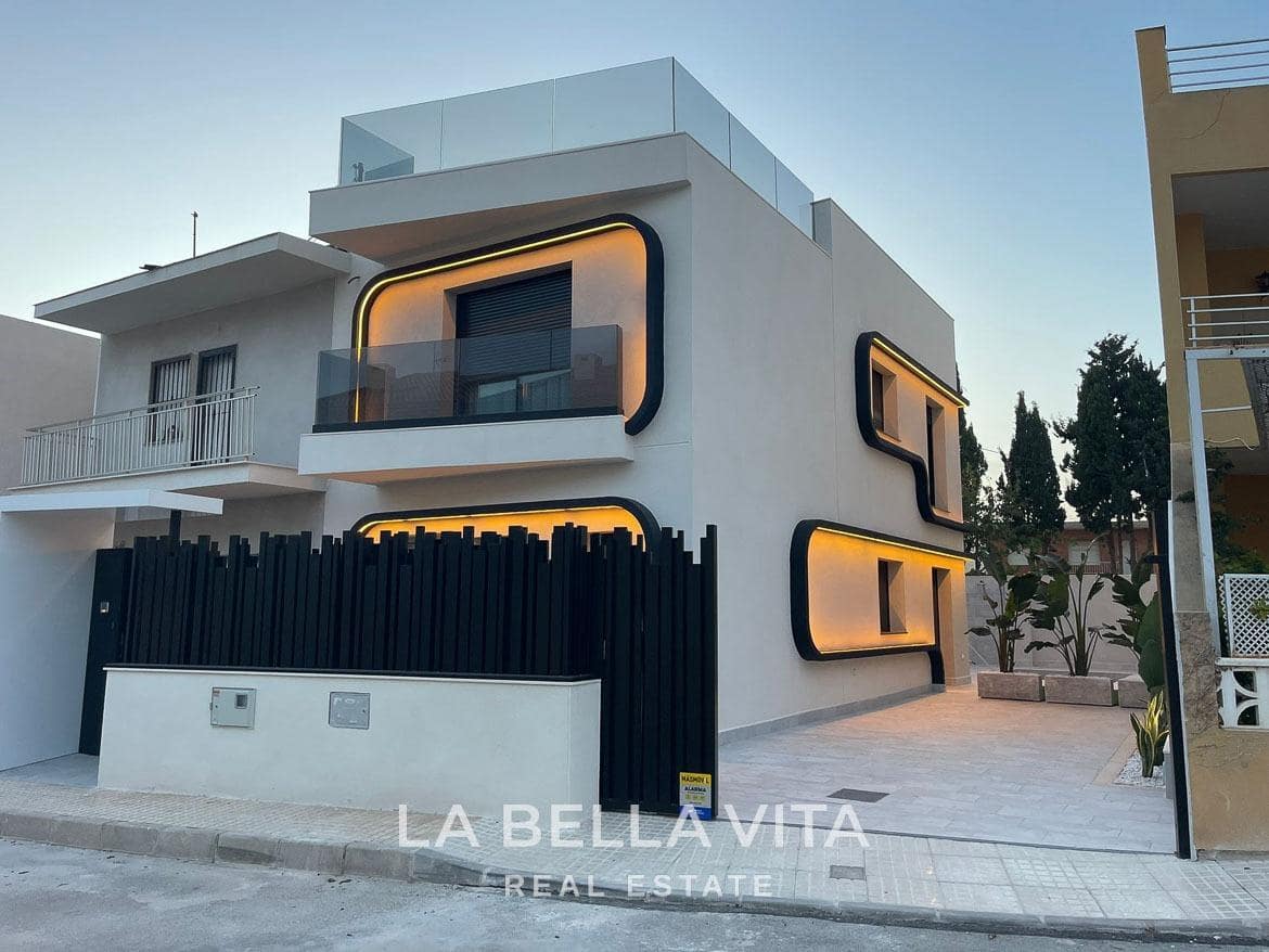 4 chambre Villa/Maison Mitoyenne à vendre à Torre de la Horadada avec piscine - 698 000 € (Ref: 9762145)