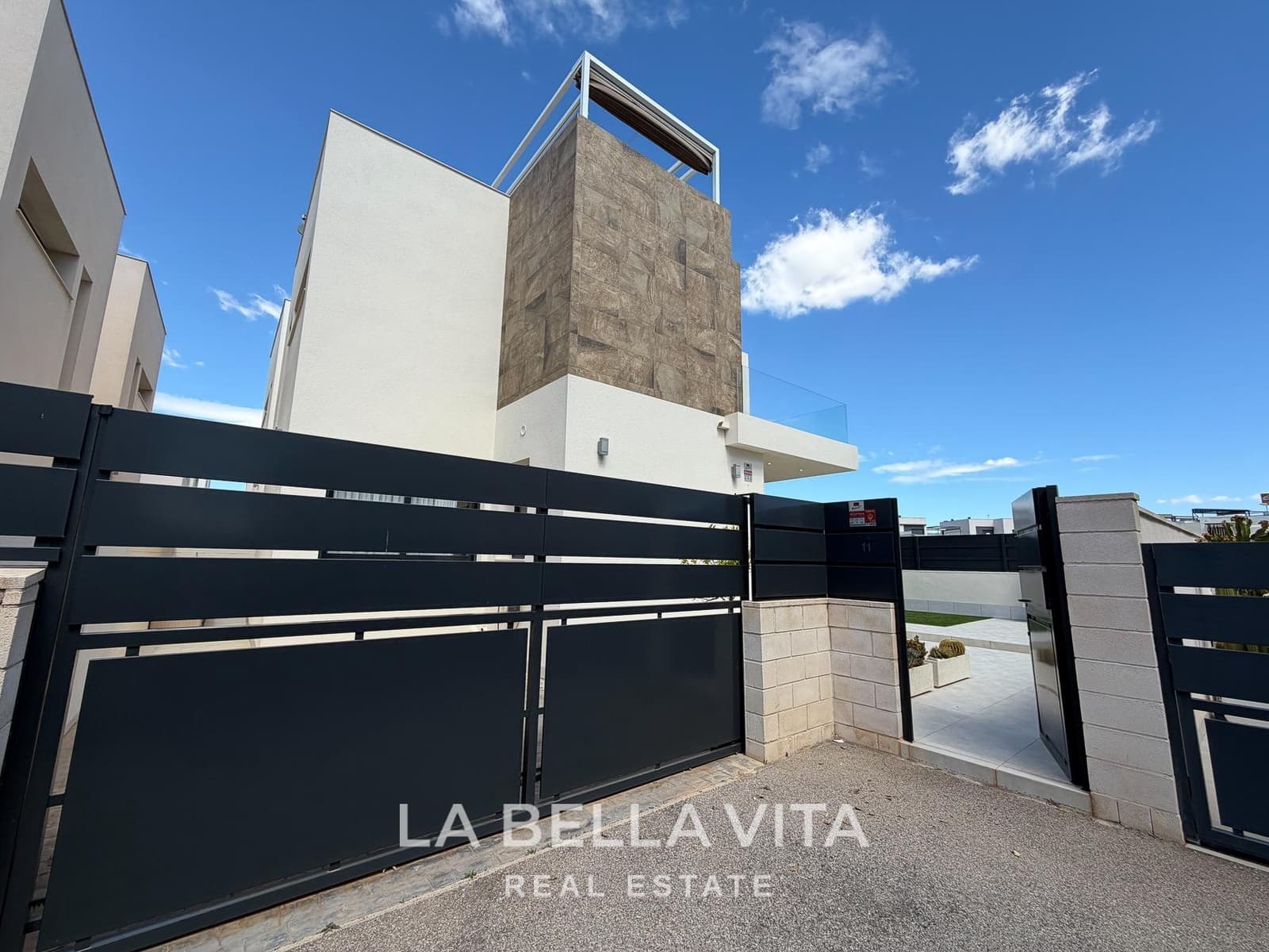 3 soverom Villa til salgs i Ciudad Quesada med svømmebasseng - € 399 000 (Ref: 9808167)