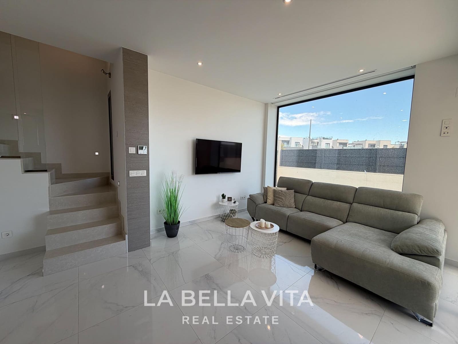 3 soverom Villa til salgs i Ciudad Quesada med svømmebasseng - € 399 000 (Ref: 9808167)