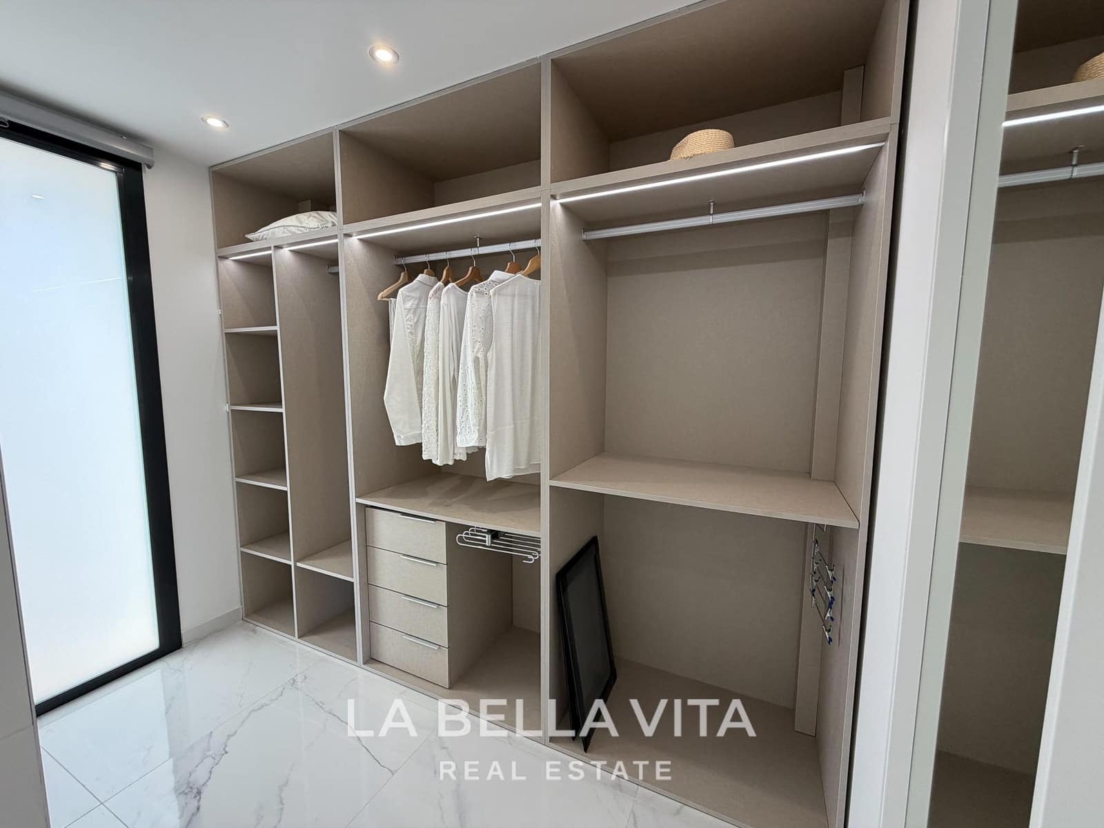 3 soverom Villa til salgs i Ciudad Quesada med svømmebasseng - € 399 000 (Ref: 9808167)