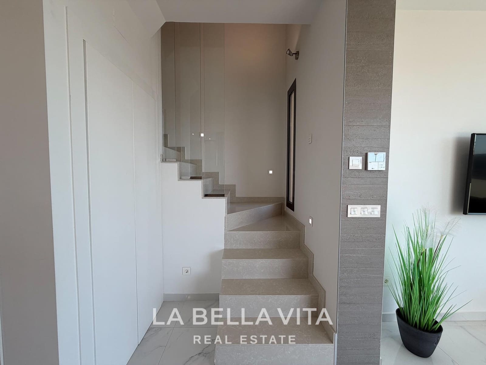 3 soverom Villa til salgs i Ciudad Quesada med svømmebasseng - € 399 000 (Ref: 9808167)