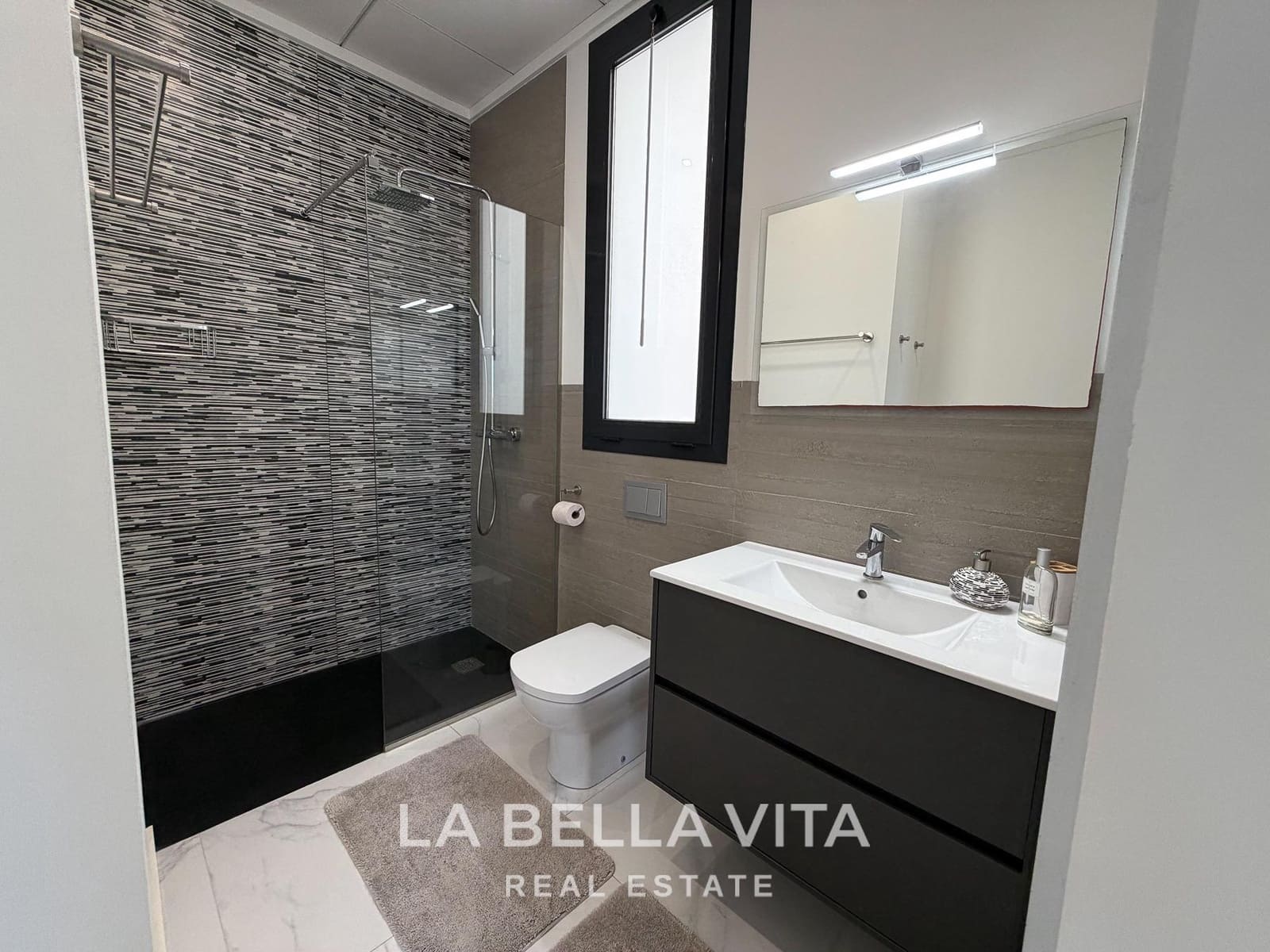 3 soverom Villa til salgs i Ciudad Quesada med svømmebasseng - € 399 000 (Ref: 9808167)