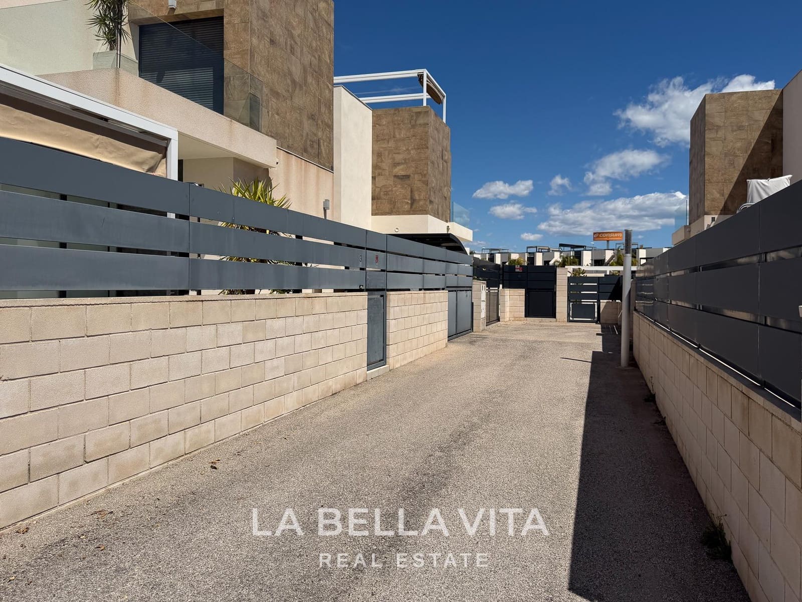 3 soverom Villa til salgs i Ciudad Quesada med svømmebasseng - € 399 000 (Ref: 9808167)