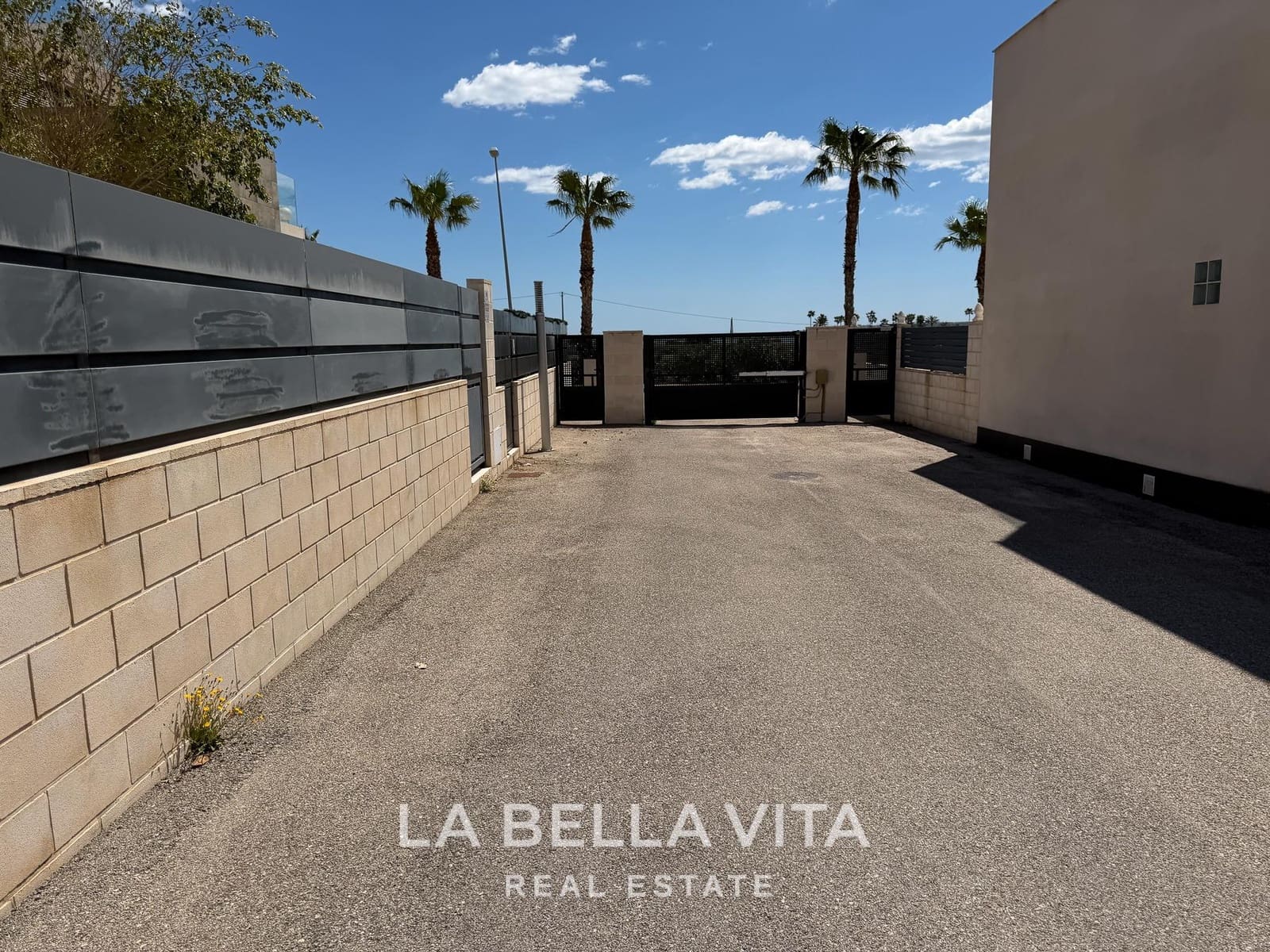 3 soverom Villa til salgs i Ciudad Quesada med svømmebasseng - € 399 000 (Ref: 9808167)