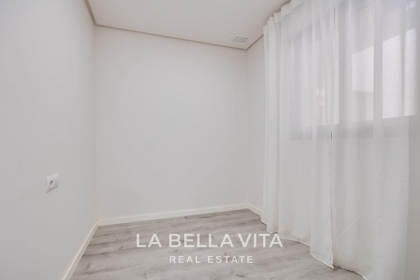 3 quarto Apartamento para venda em Villamartin com piscina garagem - 299 000 € (Ref: 9812289)