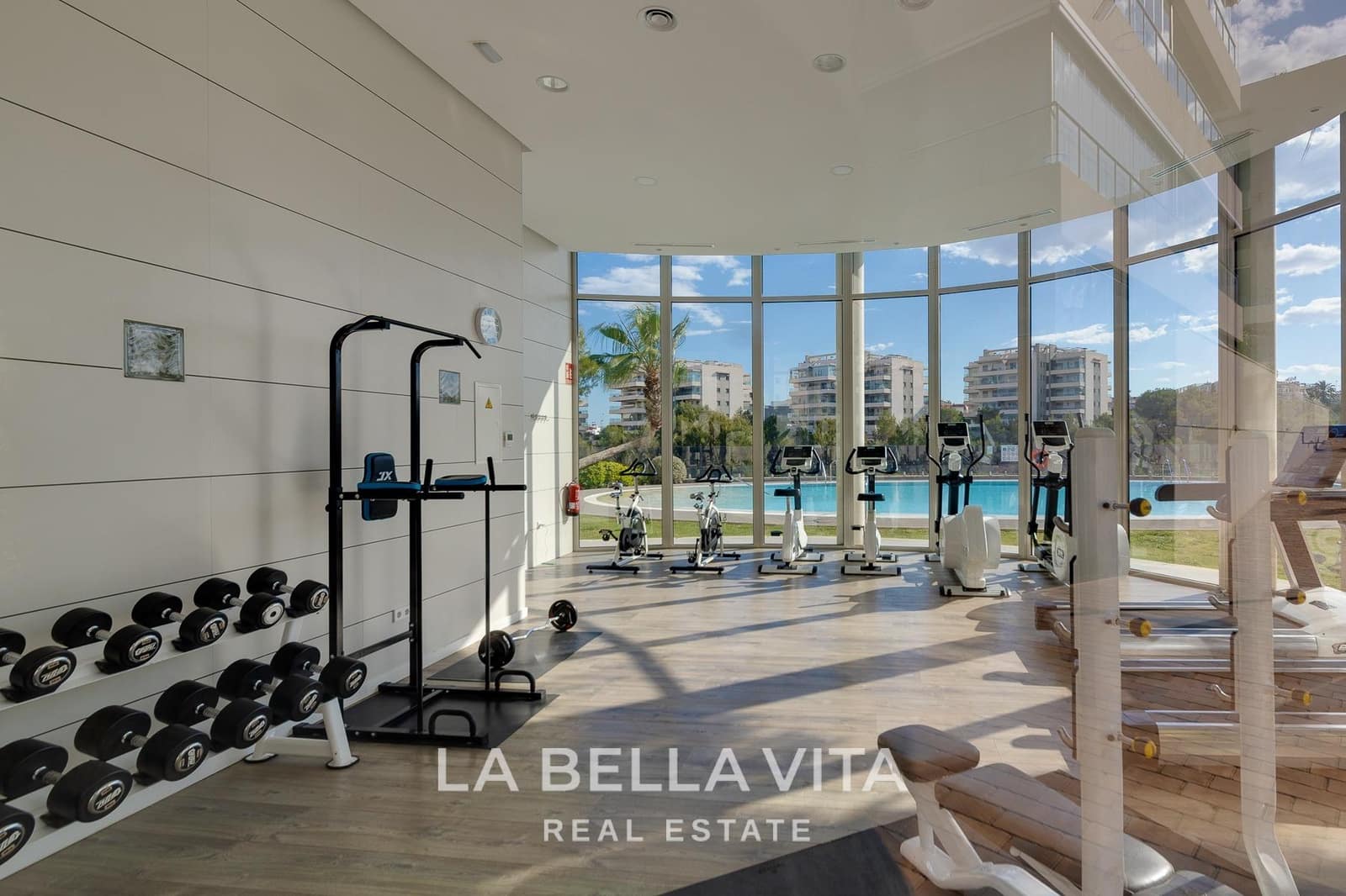 3 quarto Apartamento para venda em Villamartin com piscina garagem - 299 000 € (Ref: 9812289)