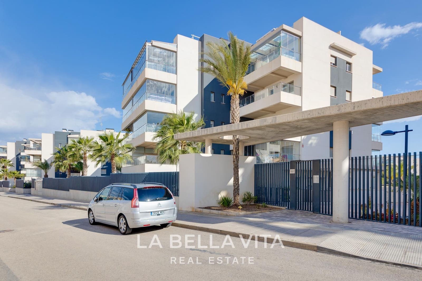 3 quarto Apartamento para venda em Villamartin com piscina garagem - 299 000 € (Ref: 9812289)