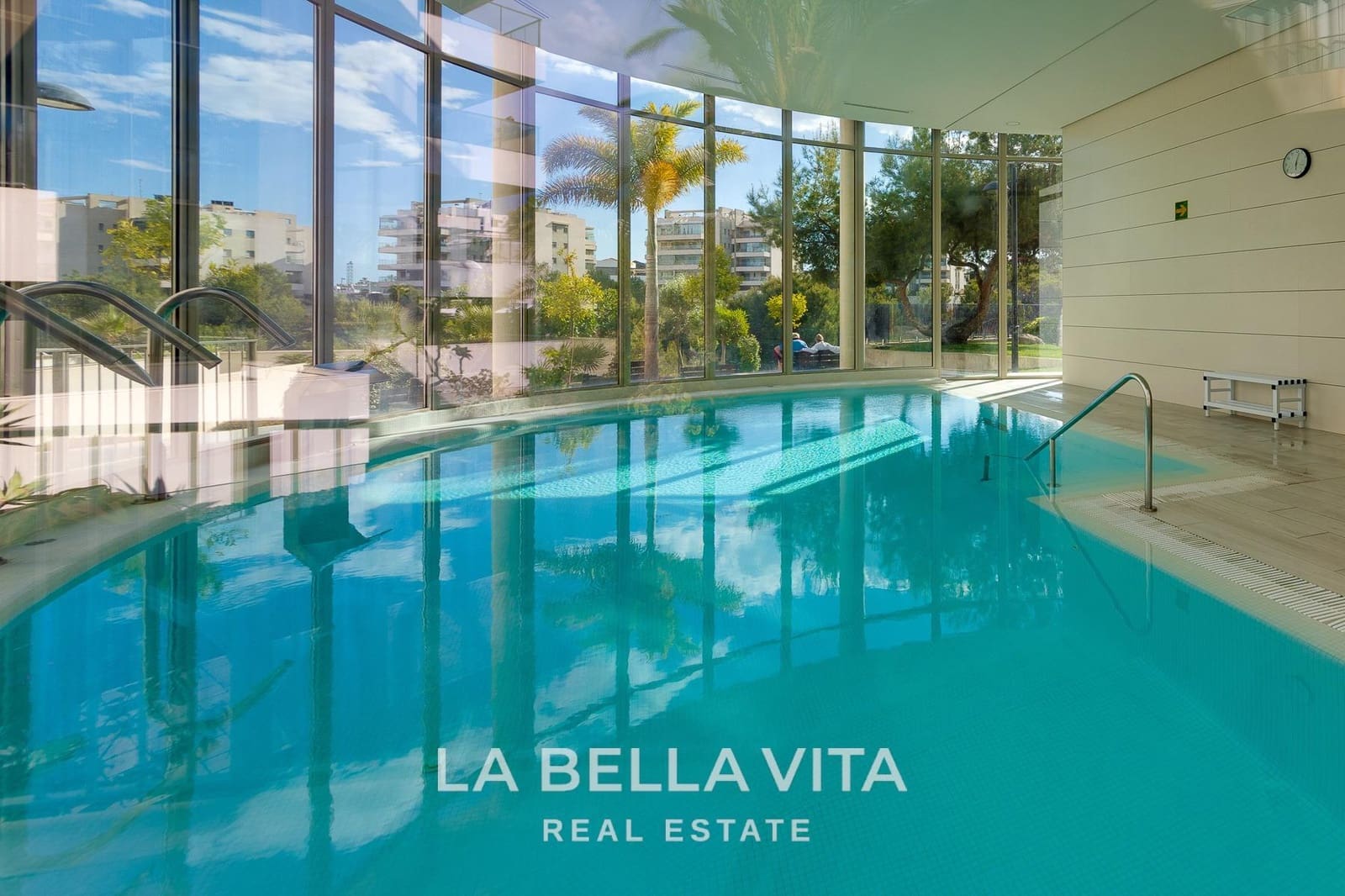 3 quarto Apartamento para venda em Villamartin com piscina garagem - 299 000 € (Ref: 9812289)