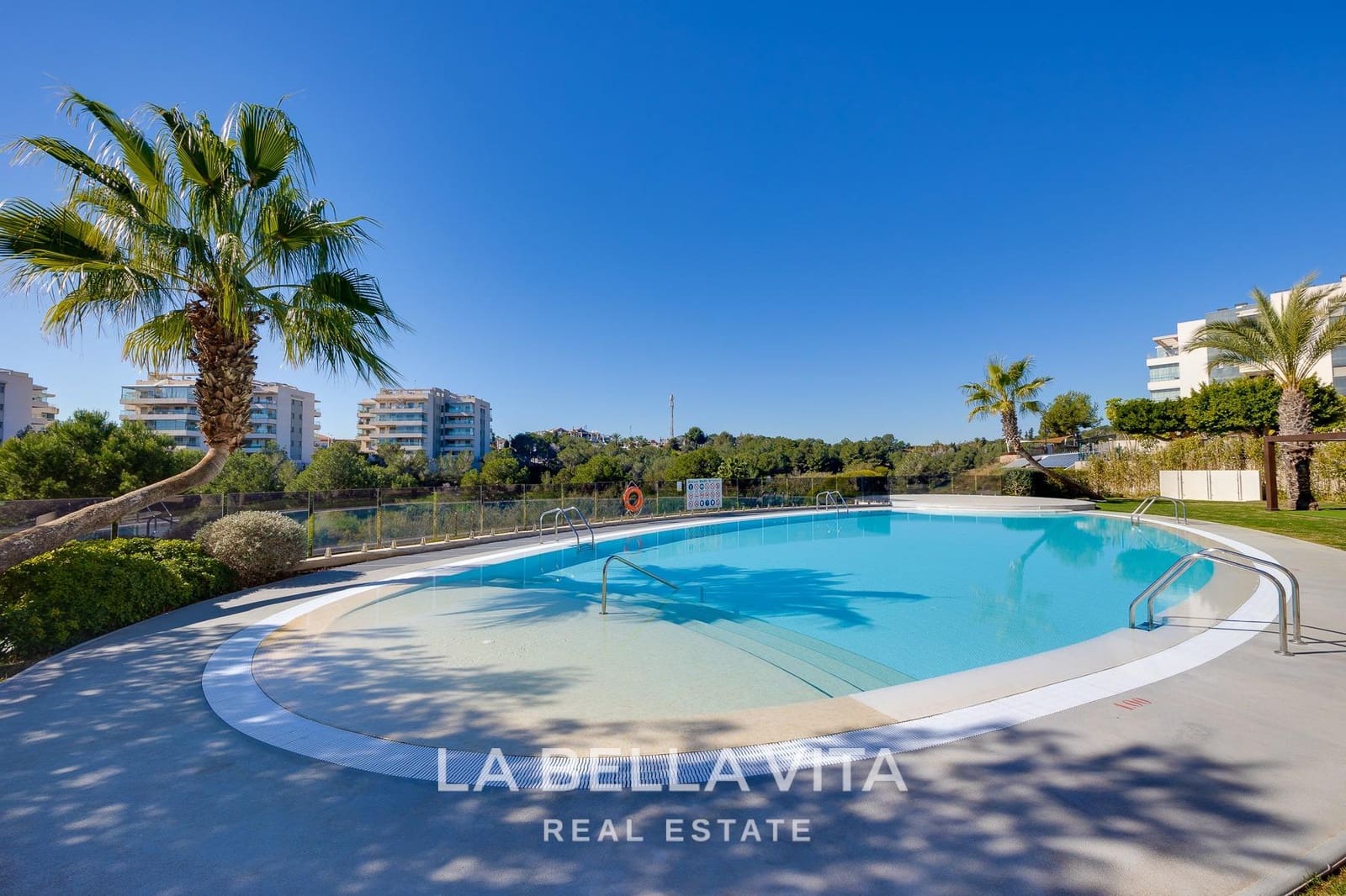 3 quarto Apartamento para venda em Villamartin com piscina garagem - 299 000 € (Ref: 9812289)