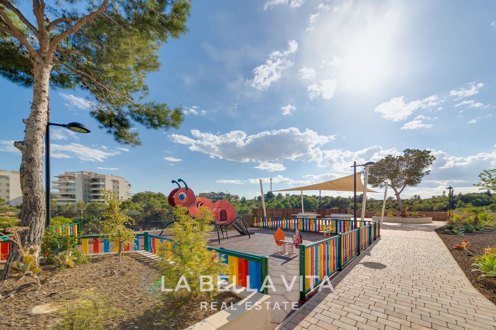 3 quarto Apartamento para venda em Villamartin com piscina garagem - 299 000 € (Ref: 9812289)